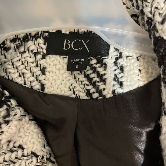 Beautiful plaid style jacket size small Bcx - Picture 1 of 4